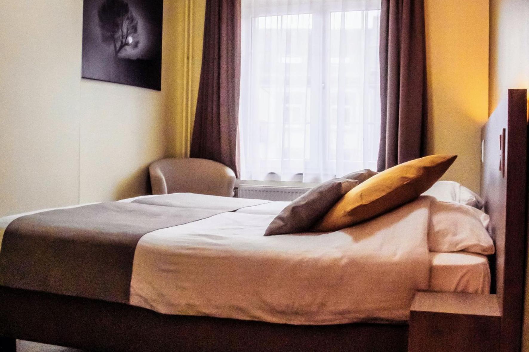 Hotel Des Postes Houffalize Szoba fotó